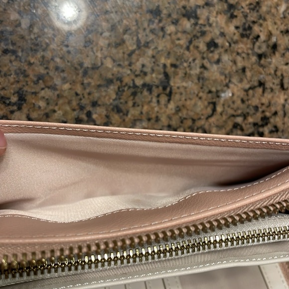 Elkie & Co. Wallet - Picture 15 of 16